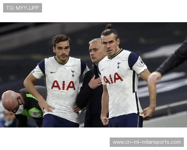 前热刺铁卫歌唱演技双全展现多彩人生跨界发展再创辉煌 前热刺铁卫歌唱演技双全展现多彩人生跨界发展再创辉煌