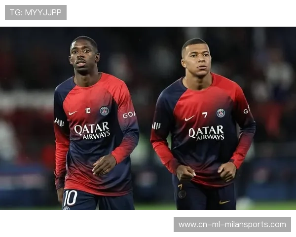 巴萨球迷集体起立鼓掌拉什福德神级表现创造足坛罕见一幕 巴萨球迷集体起立鼓掌拉什福德神级表现创造足坛罕见一幕