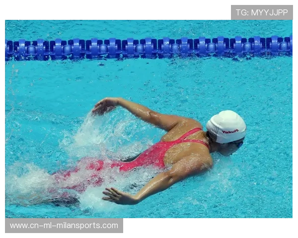 游泳选手蝶泳节奏完美无瑕